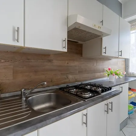 Apartment Humanitas Very Bright With Balcony With Smartworking *